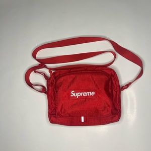 Supreme Shoulder bag red SS19
